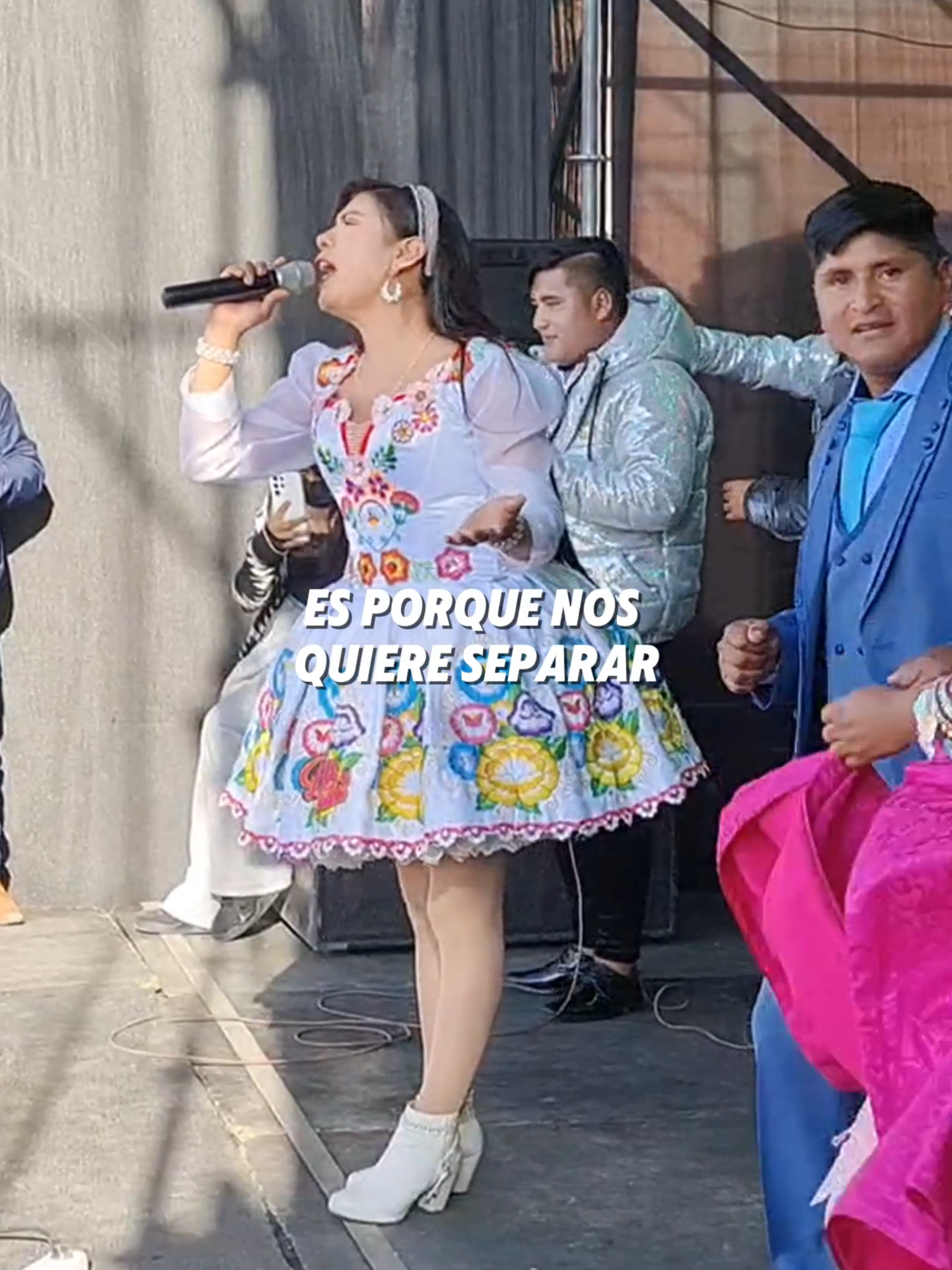 DINA CONDORI #dinacondori #huaynoperuano #huayno #musica #peru #folclore #parati