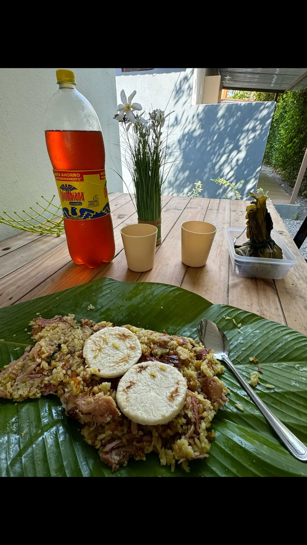 Desayunito infaltable un domingo en Colombia, pero eso si despues del cafecito mañanero.