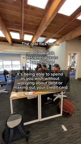 Do you agree? 👇 #money #hardtruth #flexing #PersonalFinance 