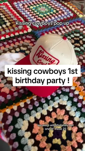 so fun. wish i looked through more of the vintage !! next time :) #nyc #newyorkcity #popup #kissingcowboys #vintage 