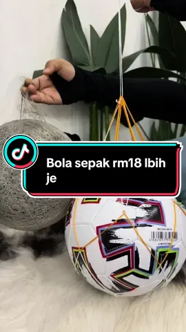 Klu korang tgk bola ni tgh sale hrga rm18 lbih je baik korang grab skrg mana nk cri hrga bgini kn#bolasepak #bolapadang #bolafutsal #boladeouro #bolasepakmalaysia 