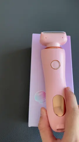Three-in-one smart razor, every girl needs it in her life. Now it is on sale. It lasts a very long time.#tiktokshopbacktoschool #flashsale #tiktokshopblackfriday #electrictrimmer #shave #summersale #electricshaver #hair 