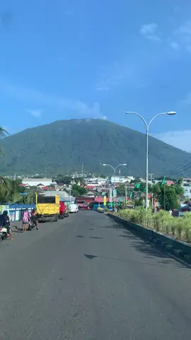 Jalan pagii di Kota Rempah⛰ #ternate #xyzcba #fyp #morningvibes 