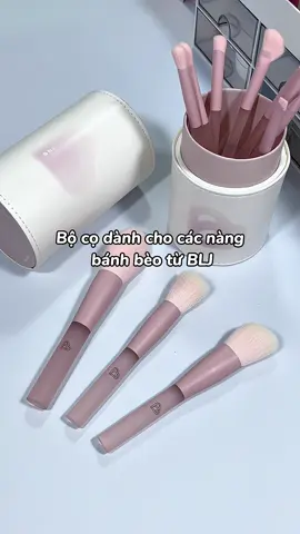 Ẻm xinh quá hông nỡ dùng luôn ý  #beauty #lamdepkhongkho #co #brush #blj #xuhuong2024 #trendingvideo 