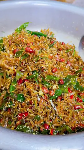 Thời tiết bắt đầu se lạnh rồi. Cơm cá là chuẩn bài đúng không cả nhà mình.  Với mong muốn làm các món ăn bình dân bình dị . Gần gũi với người dân VN mình . #thuỷtrang86 #cácơmrimthủytrang 