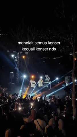 Membalas @heiakusiapayaseseru itu konsernya ges #konserndxaka #ndxakafamilia #foryoupage #baritoselatan #jedagjedug #katakata 