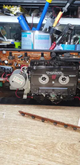 Repair my old cassette player #cassettetape #repair #cassette 