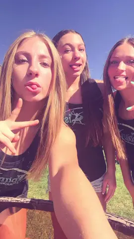 PICTURE DAY @aleyah_ferreira @Kaylie 