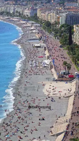 Nice 📍 côte d'azur 🏝️ Promenade des anglais 29/9 il fait toujours beau dans le sud de la France #vuemagnifique #suddelafrance #cotedazur #borddemer #plagesoleil #promenadedesanglais #dz_power 