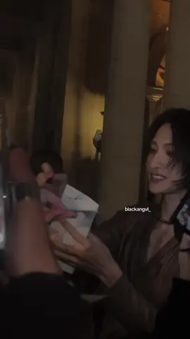 i love him sm:( #parkseonghwa #seonghwa #ateez #atiny #isabelmarant 