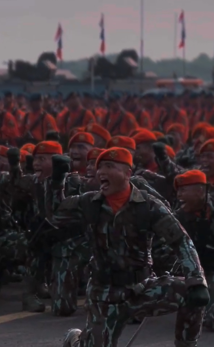 yelyel kopasgat gk kalah sangarr#yelyeltni #huttni79#fyp#tentaranasionalindonesia🇲🇨 #taruna #tni#bestvideo #yelyelsangar #kopasgat#tniau #masukberanda #tentaraindonesia #viral#xzbca 