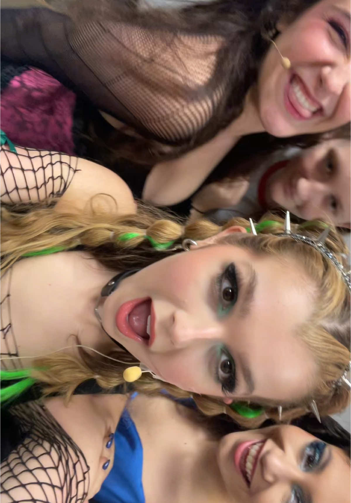XO BABY #sixthemusical #anneboleyn #theatre @Emma Robinson @Anastasia 