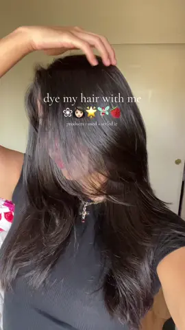 at this point it was all for the vibes, cause it looks the same 😅🤭 #dyemyhairwithme #dyedhair #dyeingmyhair #hairtok #hair #haircare #hairroutine #fall #fallaesthetic #brownhair #fallhaircolor #fallhair 