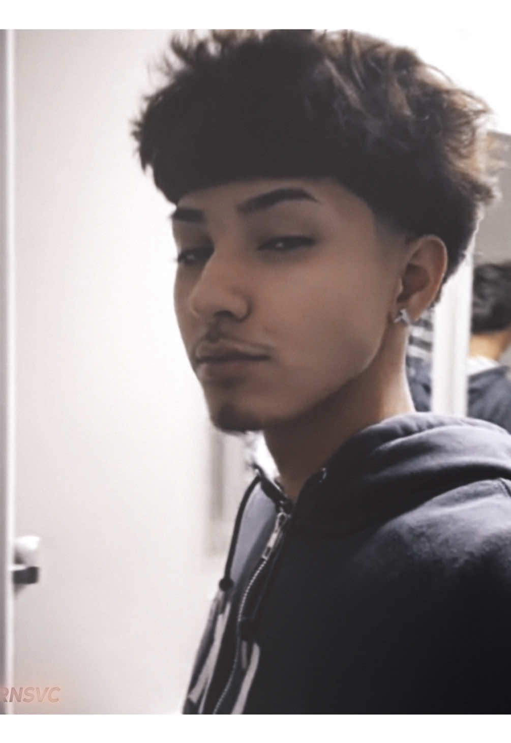 lwk hate this but thought it would look better w his old vids ︎
︎
︎ sc cc: bzmcu ︎
︎
︎#edit #fyp #viral #xyzbca #microwaveedit #aftereffects #dontletthisflop #alan #alansito #alansitoedit #alanrizzkingedit #alantherizzking @alannsito @alan 