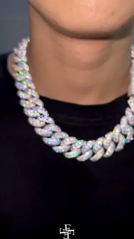 22mm Three-row Miami cuban link chain! #moissanite #cubanlink #cubanchain #icedoutjewelry #hiphopjewelry 