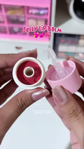 very cutesy and moisturizing jelly lip balm 😍💖 #focallure #focallurebeauty #focallureph #focallurelipbalm #lipbalm #lipbalmrecommendation #lipbalmreview #cute #aesthetics #lipmoisturizer #tintedlipbalm #lipcare #fyp 