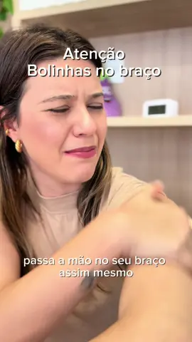 Atenção se você tem bolinhas no braço, isso é um sinal que seu corpo está em alerta 🚨 O que pode ser bolinhas no braço? Essas bolinhas podem ser sinais de inflamação, quando seu corpo não consegue digerir corretamente algum alimento, por exemplo, glúten.  Não é normal e você precisa analisar sua alimentação, se houver a presença desses alimentos experimente retirar por 7 dias, você vai sentir a melhora dessas bolinhas e do seu intestino, um corpo inflamado tem dificuldade para emagrecer e precisa desintoxicar. Já tinha percebido isso? Encaminha pra amiga saber também 🚀