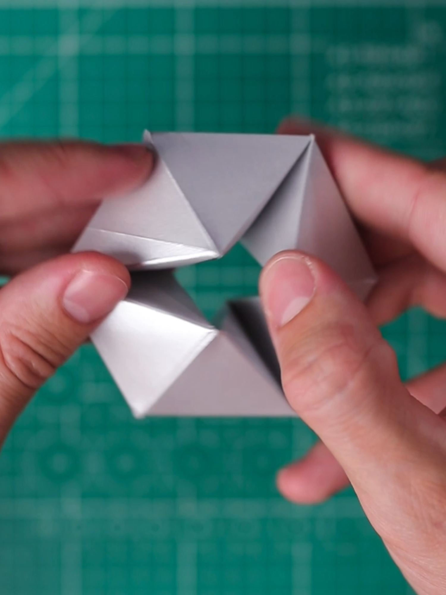 Hypnotic origami (Flexagone) #origami #hypnotic