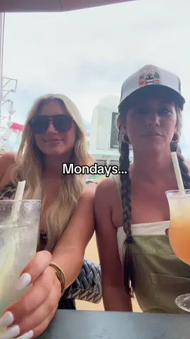 @laney wilson #mondaymood  #monday #Travel #carnival #Palomas #CostaMaya