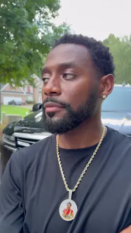 Arby ask Wayne does his son look like him
