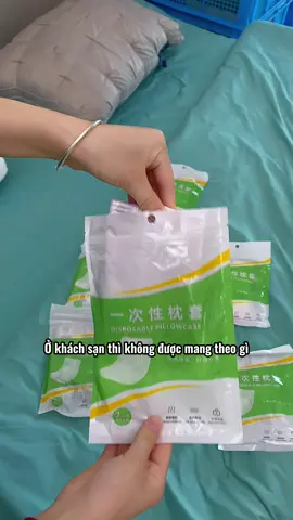 Nếu bạn thường xuyên đi công tác hoặc du lịch, bạn nên mang theo chiếc gối dùng một lần này khi ở khách sạn. Nó sạch sẽ và hợp vệ sinh, được đóng gói riêng và dễ mang theo!! #tienich #giadungphongngu #vogoidungmotlan #thietthuc #creatorsearchinsights #jizonguyen 
