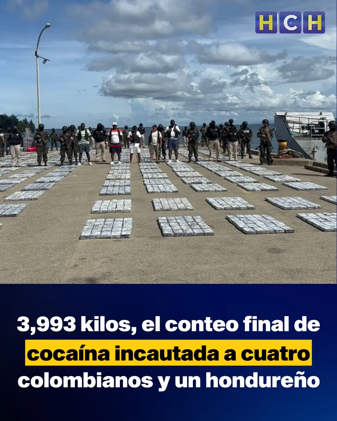 #HCHNoticias | Autoridades han incautado más de cuatro toneladas de cocaína en altamar, en las cercanías de Puerto Castilla, departamento de Colón. ➡️ Asimismo, en la incautación se dio con la captura de cinco personas de nacionalidad colombiana, quienes serán puestos a la orden de la justicia. ➡️ La misma será trasladada hacía la capital para su respectivo conteo, de donde se maneja existirían unos 160 fardos, conteniendo unos 4000 kilos de estupefaciente.