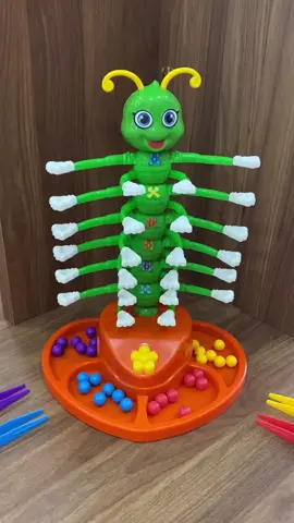 ELA ESTÁ DE VOLTAAA!! A Centopeia dançarina sucesso 1001 Coisas 💥 Seu filho (a) vai amar esse brinquedo🥰 Será que você consegue colocar as bolinhas no ritmo da dança ? Tente esse desafio!! R$ 179,90 📍Loja física: Av. caxangá, 66. Madalena. Recife/Pe 🛵 ENTREGAMOS EM TODO BRASIL 🇧🇷 Compre pelo site ou whatsapp que se encontra na bio da página!!