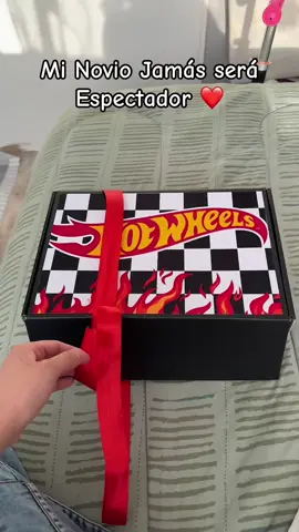 Feliz día del hotwheels💙😍 #fypシ #viral #novio #hotwheels #chile #flypシ #ideaderegalos #hotwheelsbox #diadelnovio 
