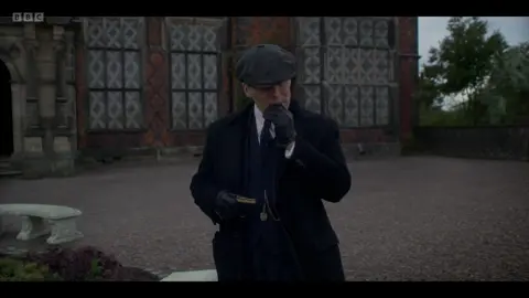 Tommy blows up his own house -- PEAKY BLINDERS S06 last episode He is back in season 7 starting filming this very month. #foryoupageofficiall #ugandatiktok #movie #foryou #trending #viral #foryoupage#netflix #peakyblinders #tommyshelby #seriesnetflix #PeakyblindersS7 @netflix @daincredible007 @vj-ulio'