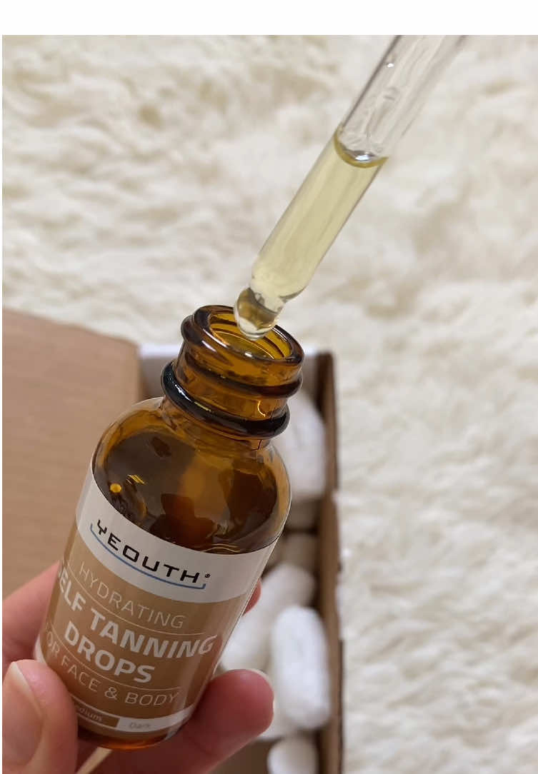 These self tanning drops are made with cruelty free, vegan, clean ingredients to add to your moisturizer. The more drops, the darker the tan #tanningdrops #selftanner #selftan #selftanning #falldealsforyou #tiktokshopholidayhaul #tiktokshopblackfriday #tiktokshopcybermonday 