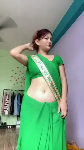 Moraniiii 🦚🦚🦚 This moarni don’t know how to wear sari 🥹#nana #trendingvideo 