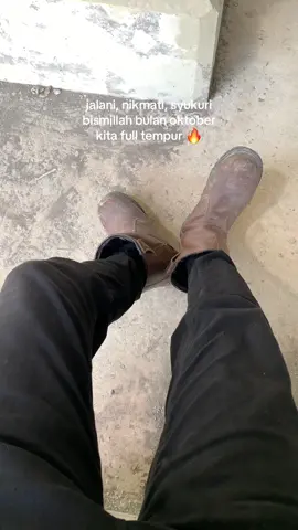 #helmkuning #kuliproject🇮🇩🇮🇩 #kuliboy #kuliproyek #story #storytime #storykerja #storykuli #pesonawongkuli🤟🥵🥶 #operatormuda #manyarsmelterproject #jiipexfreeportindonesia #ptfreeportindonesia #gresik24jam #fyp #foryou #foryoupage #fypシ゚viral 