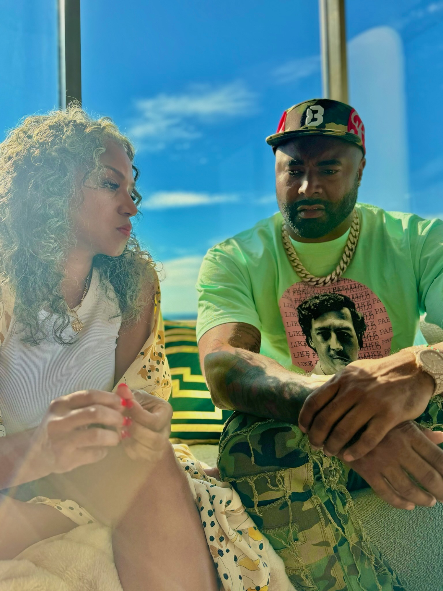 When Rolonda tells Mike the truth about her addiction! #God #Jesus #Jesusispoppin #Jesusbeenpoppin #kountrywayne #letthatsizzleinyourspirit #helpisontheway #love #mikebless