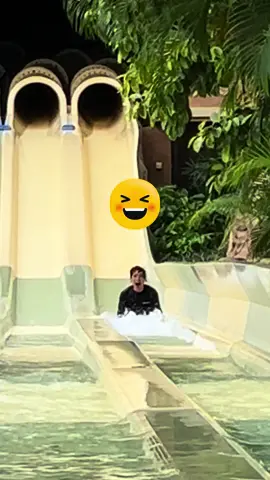 🤣🤣🤣 #travelsanya #sanya #싼야 #싼야여행 #하이난 #하이난여행 #하나투어 #hanatour #가족여행 #아틀란티스워터파크 #atlantiswaterpark 