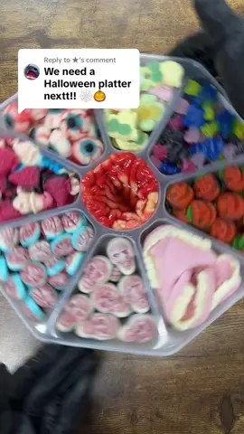 Replying to @★ 🎃Halloween Platter!🎃 #halloween #halloween2024 #candy #spookyseason 