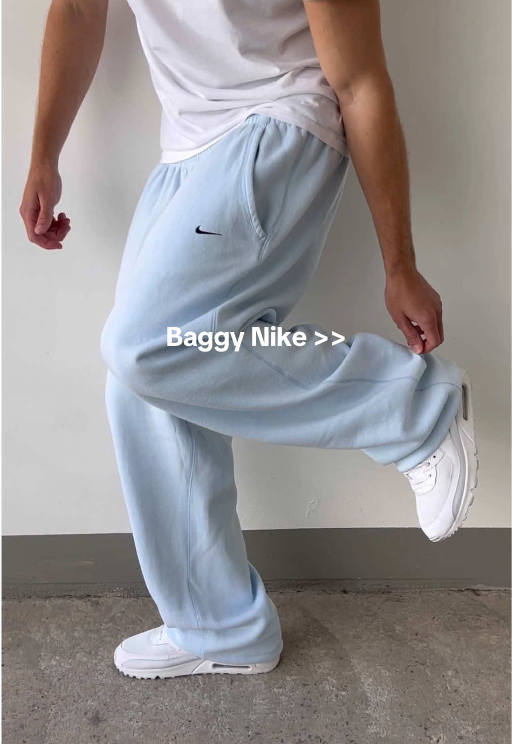 Baggy Nike Trackpants😍😍 #jogger #trackpants #nike #baggy #vintage 