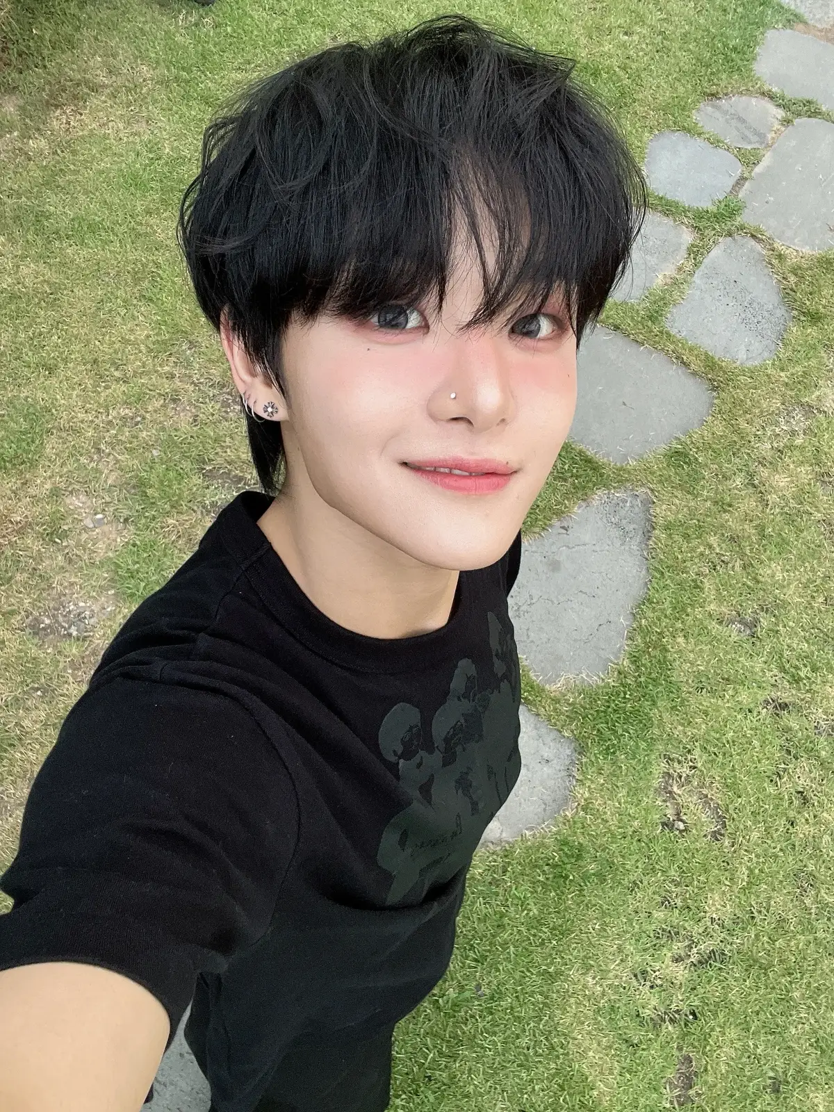 your black hair is the beginning of my story 😍. #트레저 #TREASURE #jihoon 