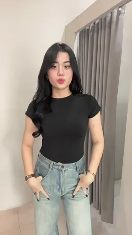 minimal kalian wajib punya satu bodysuit ini! bakal kepake bgt 💖 #fyp #reviewproduk #honestreview #OOTD #outfit #outfitideas #outfitinspo #outfitinspiration #rekomendasibaju #rekomendasibodysuit #bodysuit #bodysuitstyle #bodysuitshapewear 