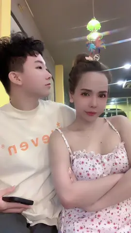 Vội vàng yêu làm gì ☺️☺️#couple #xuhuong #youngerbrother #girlvietnam 