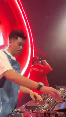 Người ta quen vật chất                                                                                                                                                                                                                                                                                                                                                                                                                                                                                                                                                                                                                                                                                                                                                                                                                                                                                                                                                                                                                                                                                                                                                                                                                                                                                                                                                                                                                                                                                                                         #nhacdjremixvn #foryou #dance #nhacnenremix #djmusicnew #fy #musicremix #djremix #universe 