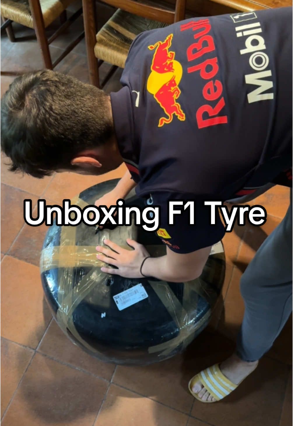 Unboxing f1 tyre #f1 #tyre #stroll #monza #tyre #supersoft #leclerc #redbull #formulauno 
