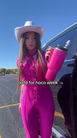 #fyp #ForYouPage #ForYou #hoco #Homecoming #haloween #costumes #viral #barbie 