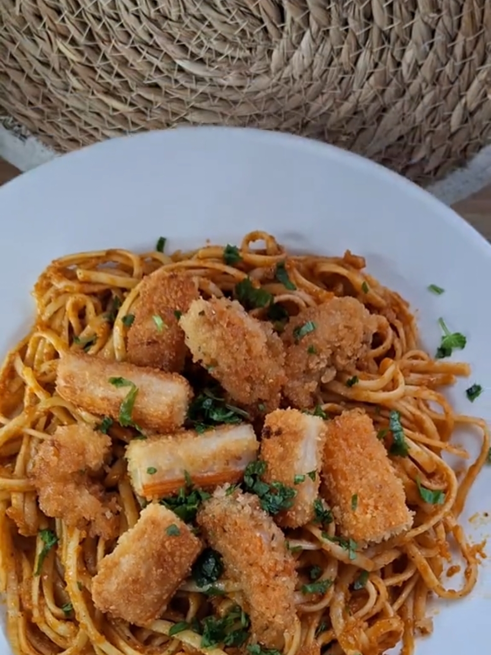 pates au surimi / spaghetti plates au surimi frit et au crevette de la petite dame  @So Kahina 🇲🇦  #recette #recetterapide #food #TikTokFood #cuisine #recettefacile #Recipe #recetterapide #fyp #yummyfood #recettesimple #recetteexpress #pourtoi #foryou #lapetitedame #pate #crevette 