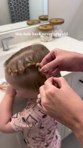 I’ve tried them all but this is the original and best hair elastic cutter! #hairhacks #hairtipsandtricks #fallhairstyles #toddlerhairstyles #toddlerhairideas #hairideas #kidshairstyles #preschoolhairstyle #hairglitter #glittergel #howtoremovehairelastics #hairelastictrick #hairelasticcutter @The Pony Pick by Lolly 