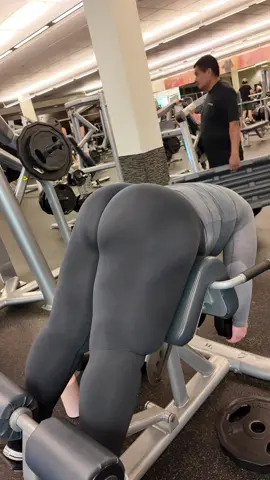#GymTok #gluteworkout #gym #gymgirl #girl #Fitness 