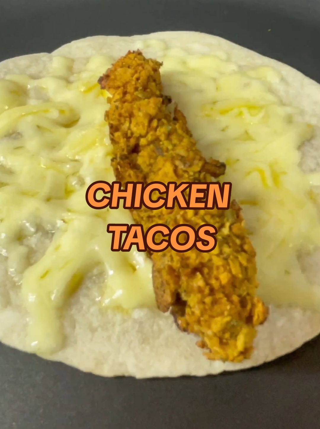 ¿Buscas una receta nueva? Prueba estos deliciosos CHICKEN TACOS 🐔🌮 INGREDIENTES: 1 Huevo 1/4 Cucharadita de sal con ajo, en polvo 1/4 Cucharadita de pimienta negra, molida 1/4 Cucharadita de comino, molido 3/4 Cucharadita de páprika 2 Cucharadas de yogurt griego, natural 2 Pechugas de pollo, cortadas en fajitas (150 g c/u) 3 Tazas de Cereal Integral Corn Flakes NESTLÉ® Sin Gluten, triturado 1/2 Cucharadita de orégano, molido 1/2 Cucharadita de sal con pimienta, en polvo 2 Aguacates, hechos puré 1 Chile serrano, picado finamente 1 Cucharadita de sal 1/2 Barra de queso crema, a temperatura ambiente (95 g) 4 Ramas de cilantro, desinfectado y picado finamente 1 Lata de Media Crema NESTLÉ® 6 Tortillas de harina 200 Gramos de queso tipo manchego, rallado 1 Jitomate, cortado en medias lunas 6 Hojas de lechuga italiana, desinfectada #recetas #recetasfaciles #cocina #pollo #chicken #tacos