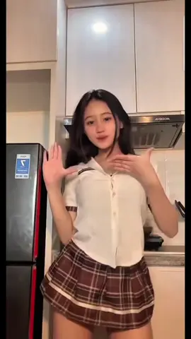 udah kenyang udah lincah joget ini #tiktokviral #xyzabc #fakebodyy⚠️ #kuntibogel #shellaanandaa02 #soundviral 
