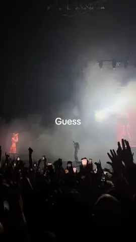 when im older i want to be like @Charli XCX #sweattour #charlixcx #troyesivan #unitedcenter #chicago #concert #guess 