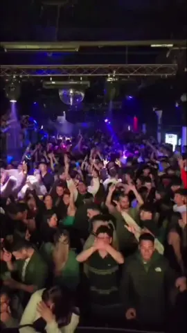 🎵Sábado y sonando Uriel😎 #uriellozano #sabado #sol #soldis #boliche #fiesta 
