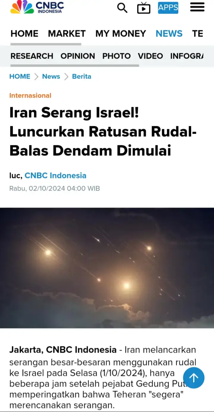 Pemimpin Hizbullah Hassan Nasrallah menjadi sosok ternama terbaru yang tewas dalam serangan Israel. Nasrallah, yang memimpin Hizbullah selama 32 tahun, terbunuh ketika Israel membombardir pinggiran selatan Beirut, Jumat (27/9/2024). hal ini menjadi alasan kuat IRAN untuk menyerang Israel. Iran meluncurkan lebih dari 100 rudal selama gelombang pertama serangan terhadap Israel - media lokal membagikan rekaman target udara yang melintas pada hari ini.  tak tanggung - tanggung Iran menembakkan lebih dari 100 rudal balistik ke Israel dalam rangkaian serangan udara pertama - jumlah total rudal yang diluncurkan bisa mencapai 250, media Israel melaporkan. Badan Iran IRNA menerbitkan rekaman rudal yang terbang dari penduduk setempat. Sistem pertahanan udara Israel yaitu iron dome nampak nya kewalahan menghadapi serangan mendadak Iran yang meluncurkan lusinan rudal bahkan ratusan rudal sekaligus.  ini merupakan aksi balas dendam Iran setelah sebelumnya nya petinggi mereka di bunuh oleh Israel.  Sudah ada beberapa lusin kedatangan di Israel - Iron Dome tidak dapat mengatasi begitu banyak rudal Iran.  Penduduk Israel bersembunyi di tempat perlindungan bom. Peringatan serangan udara terdengar di seluruh negeri. Semua pesawat penumpang, atas rekomendasi Badan Keamanan Penerbangan Eropa, terbang di atas Israel. •Catatan : ini merupakan babak baru mengenai situasi di timur tengah, akankah ini menjadi awal pecah nya perang yang lebih luas?  #military #militaryedit 